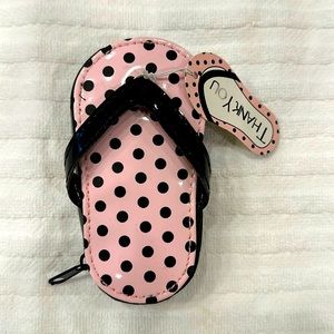 NWT🩷KATE ASPEN MANICURE/PEDICURE 4 PIECE SET IN POLKA DOT ZIPPER FLIP FLOP CASE